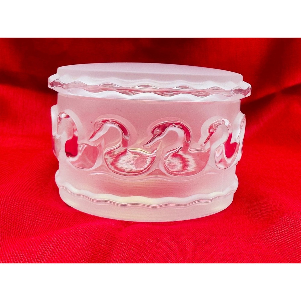 Lalique France Frosted Crystal Cygnus Swan Trinket Box Round Dresser Jar Signed